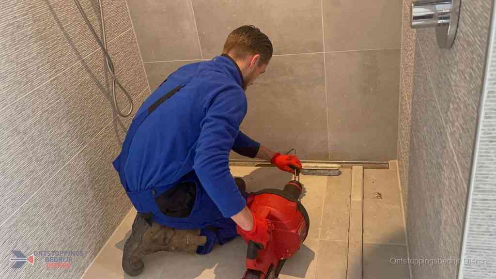 Badkamer Ontstoppen Dieren